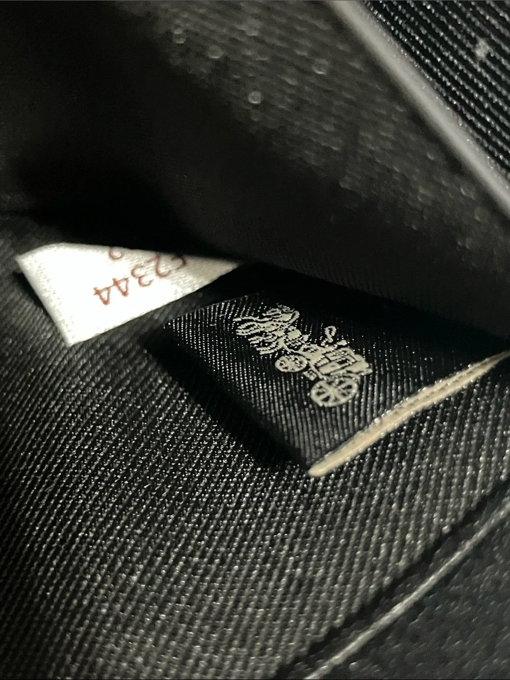 Smooth Leather Slim Accordion Zip Wallet